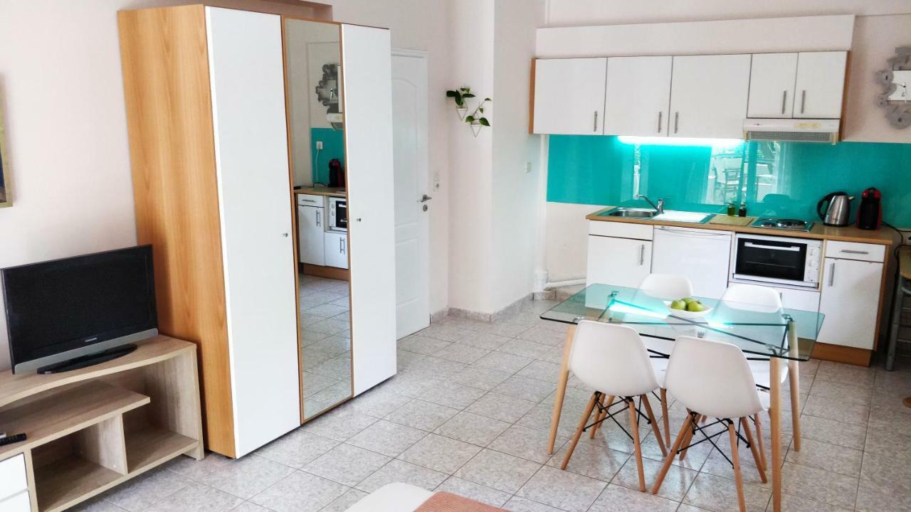 Studio Turquoise Apartment Kalamata Exterior photo